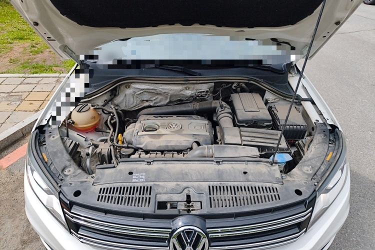 Used Volkswagen Tiguan 2017 300TSI Automatic Two-Wheel Drive Silk Road Luxury Edition Engine Bay
