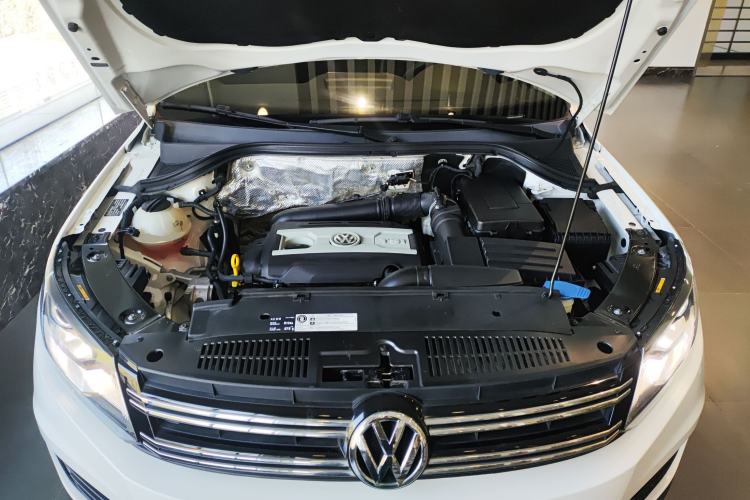 Used Volkswagen Tiguan 2017 300TSI Automatic Two-Wheel Drive Silk Road Comfort Edition Engine Bay