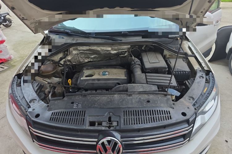 Used Volkswagen Tiguan 2017 300TSI Automatic Two-Wheel Drive Silk Road Comfort Edition Engine Bay