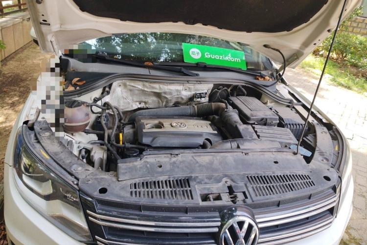 Used Volkswagen Tiguan 2017 300TSI Automatic Two-Wheel Drive Silk Road Luxury Edition Engine Bay