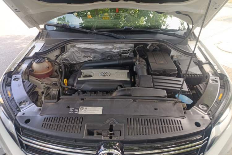 Used Volkswagen Tiguan 2017 300TSI Automatic Two-Wheel Drive Silk Road Comfort Edition Engine Bay