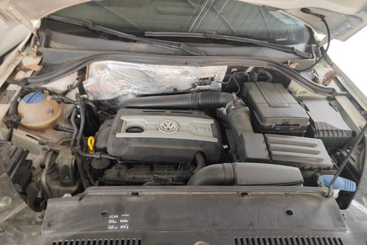 Used Volkswagen Tiguan 2017 300TSI Automatic Two-Wheel Drive Silk Road Comfort Edition Engine Bay