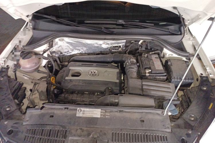 Used Volkswagen Tiguan 2017 300TSI Automatic Two-Wheel Drive Silk Road Comfort Edition Engine Bay