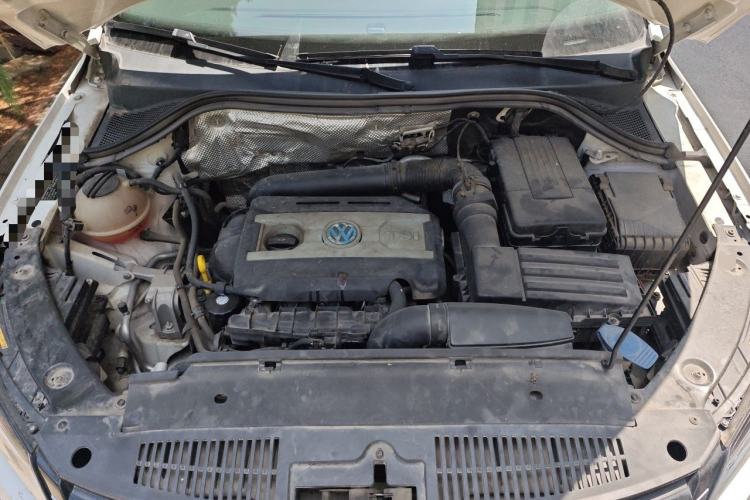 Used Volkswagen Tiguan 2017 300TSI Automatic Two-Wheel Drive Silk Road Comfort Edition Engine Bay