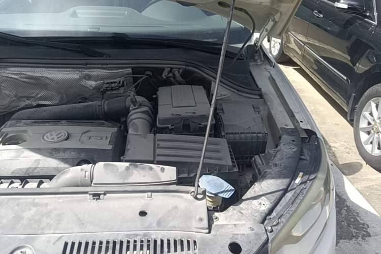 Used Volkswagen Tiguan 2017 300TSI Automatic Two-Wheel Drive Silk Road Comfort Edition Engine Bay Left