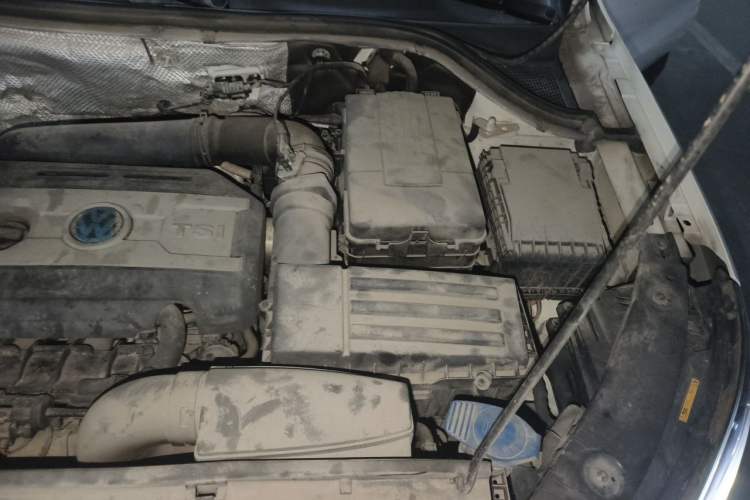 Used Volkswagen Tiguan 2017 300TSI Automatic Two-Wheel Drive Silk Road Comfort Edition Engine Bay Left