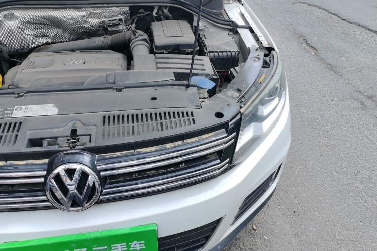 Used Volkswagen Tiguan 2017 300TSI Automatic Two-Wheel Drive Silk Road Comfort Edition Engine Bay Left