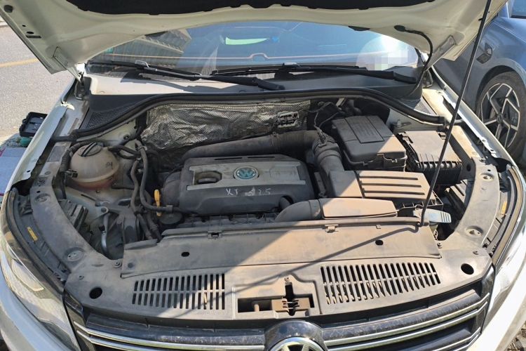 Used Volkswagen Tiguan 2017 300TSI Automatic Two-Wheel Drive Silk Road Luxury Edition Engine Bay