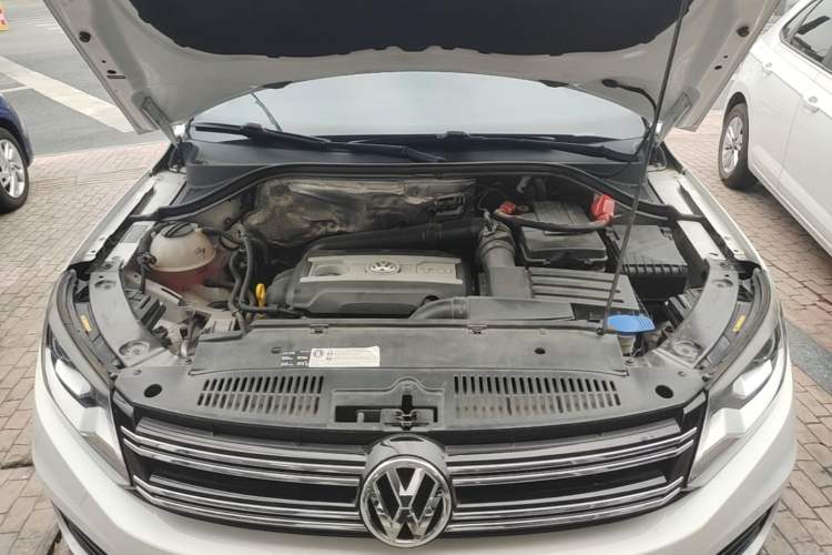 Used Volkswagen Tiguan 2017 300TSI Automatic Two-Wheel Drive Silk Road Comfort Edition Engine Bay