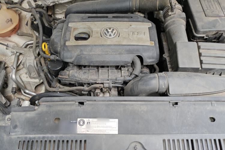 Used Volkswagen Tiguan 2017 300TSI Automatic Two-Wheel Drive Silk Road Luxury Edition Engine Bay