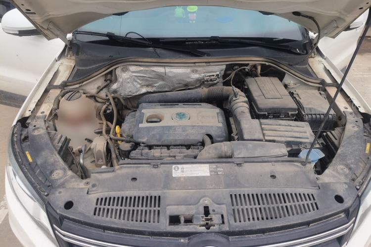 Used Volkswagen Tiguan 2017 300TSI Automatic Two-Wheel Drive Silk Road Comfort Edition Engine Bay