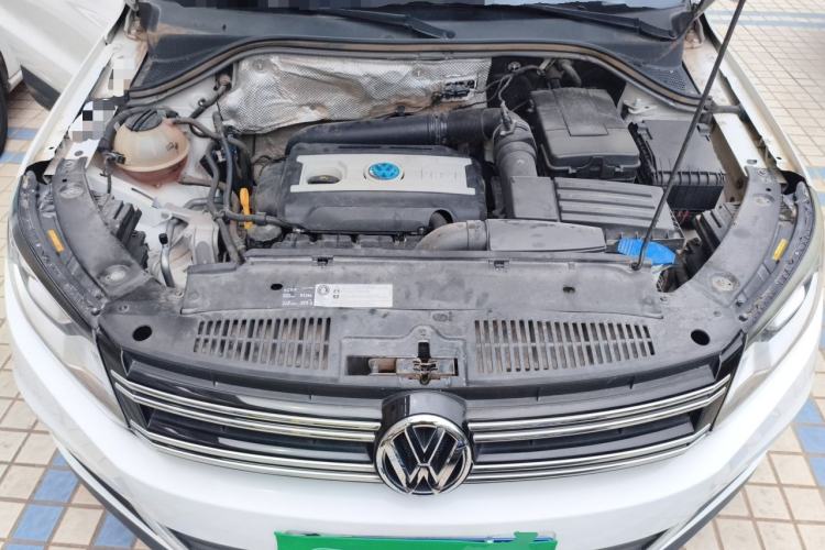 Used Volkswagen Tiguan 2017 300TSI Automatic Two-Wheel Drive Silk Road Comfort Edition Engine Bay