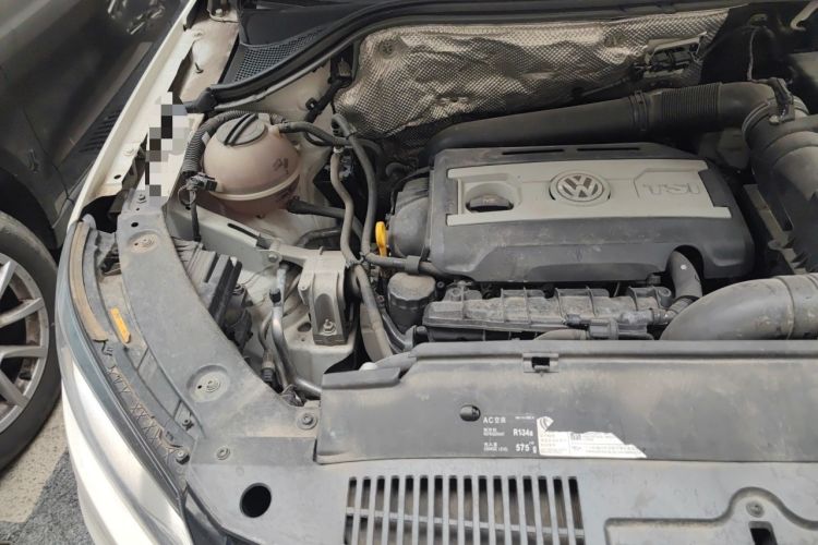 Used Volkswagen Tiguan 2017 300TSI Automatic Two-Wheel Drive Silk Road Comfort Edition Engine Bay Right