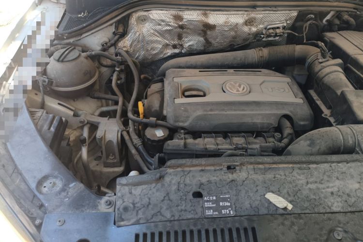 Used Volkswagen Tiguan 2017 300TSI Automatic Two-Wheel Drive Silk Road Comfort Edition Engine Bay Right