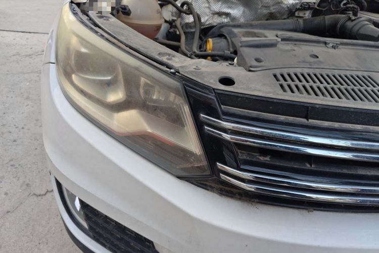 Used Volkswagen Tiguan 2017 300TSI Automatic Two-Wheel Drive Silk Road Comfort Edition Engine Bay Right