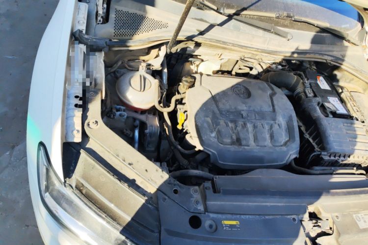 Used Volkswagen Tiguan 2017 330TSI All-Wheel-Drive Innovation Model Engine Bay Right