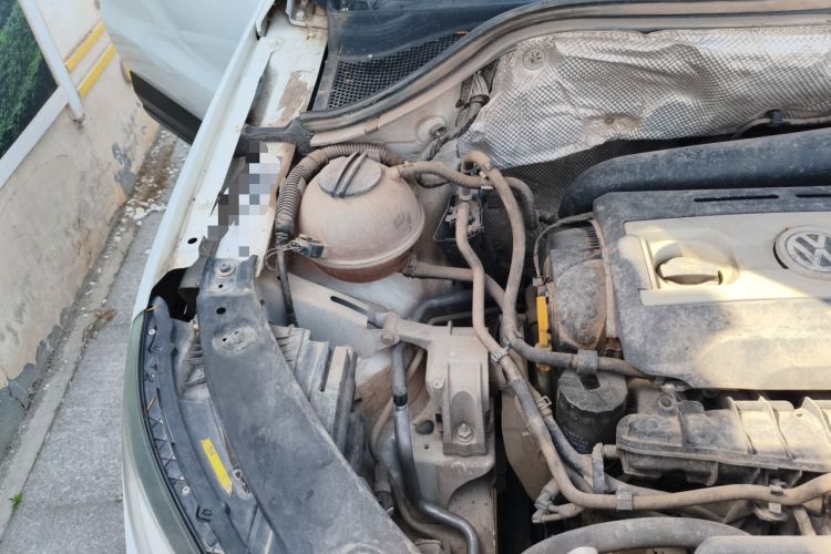 Used Volkswagen Tiguan 2017 300TSI Automatic Two-Wheel Drive Silk Road Comfort Edition Engine Bay Right