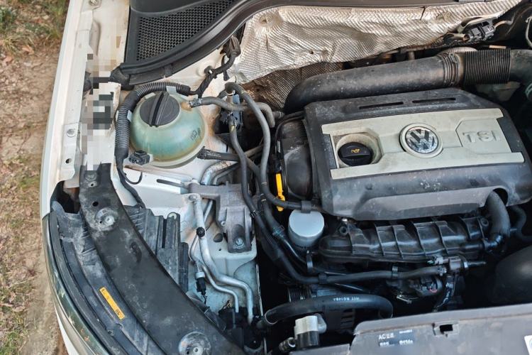 Used Volkswagen Tiguan 2017 300TSI Automatic Two-Wheel Drive Silk Road Comfort Edition Engine Bay Right