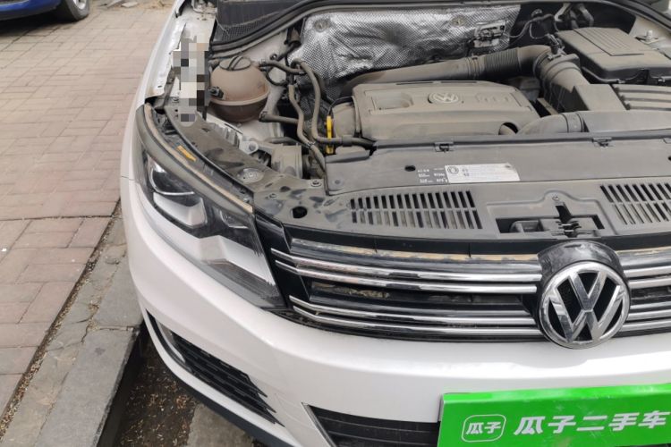 Used Volkswagen Tiguan 2017 300TSI Automatic Two-Wheel Drive Silk Road Comfort Edition Engine Bay Right