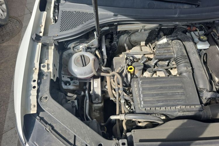 Used Volkswagen Tiguan 2017 280TSI Two-Wheel-Drive Elite Version Engine Bay Right