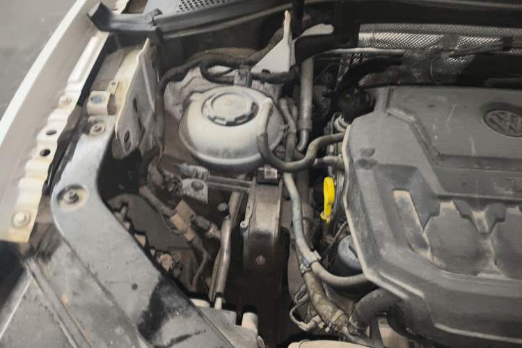 Used Volkswagen Tiguan 2017 330TSI All-Wheel-Drive Innovation Model Engine Bay Right