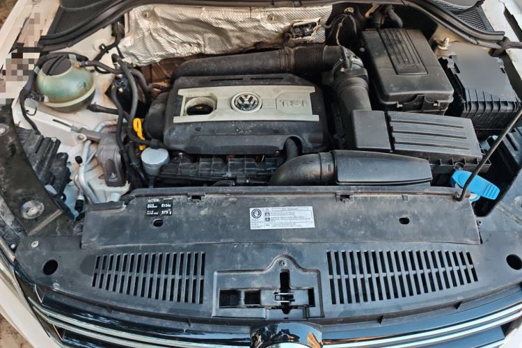 Used Volkswagen Tiguan 2017 300TSI Automatic Two-Wheel Drive Silk Road Comfort Edition Engine Bay