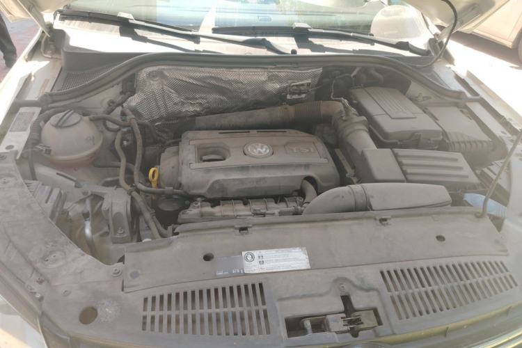 Used Volkswagen Tiguan 2017 300TSI Automatic Two-Wheel Drive Silk Road Comfort Edition Engine Bay