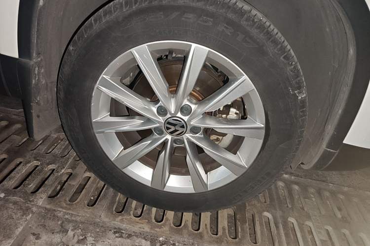 Used Volkswagen Tiguan 2017 300TSI Automatic Two-Wheel Drive Silk Road Comfort Edition Exterior 1