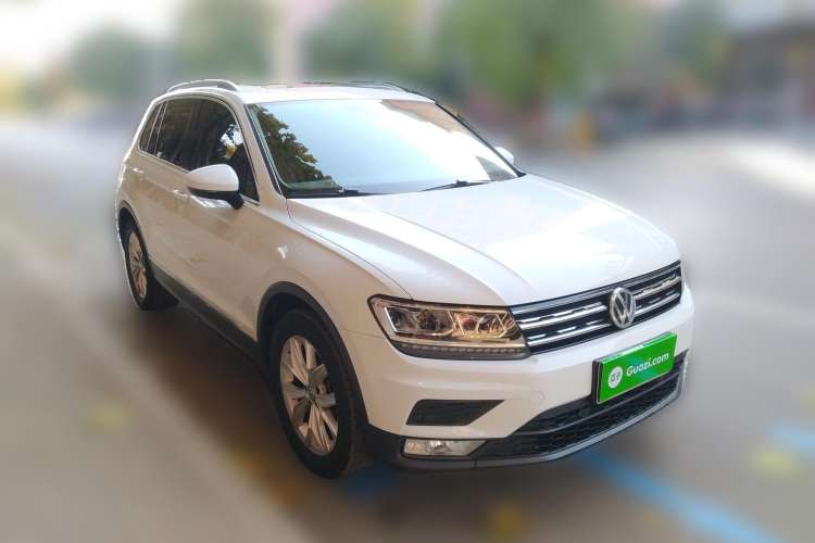 Used Volkswagen Tiguan 2017 280TSI Two-Wheel-Drive Elite Version Front Right 45 Deg