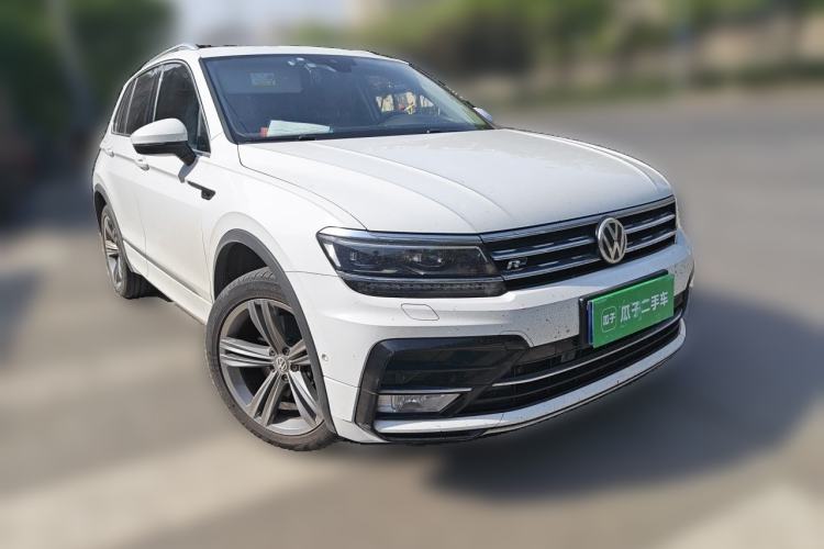Used Volkswagen Tiguan 2017 330TSI Four-Wheel Drive High-End Model Front Right 45 Deg