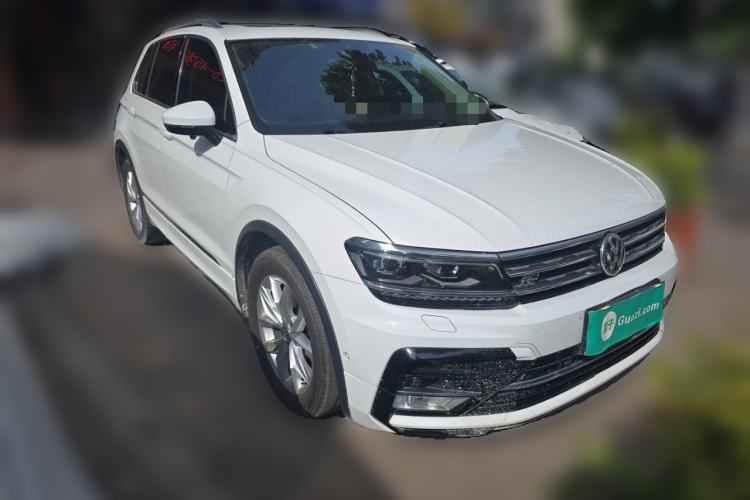 Used Volkswagen Tiguan 2017 280TSI Two-Wheel-Drive Elite Version Front Right 45 Deg