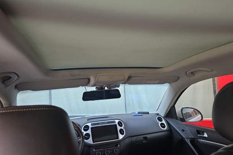 Used Volkswagen Tiguan 2017 300TSI Automatic Two-Wheel Drive Silk Road Comfort Edition Headliner
