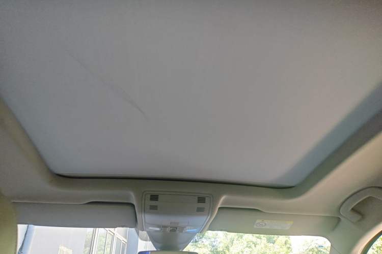 Used Volkswagen Tiguan 2017 280TSI Two-Wheel-Drive Elite Version Headliner