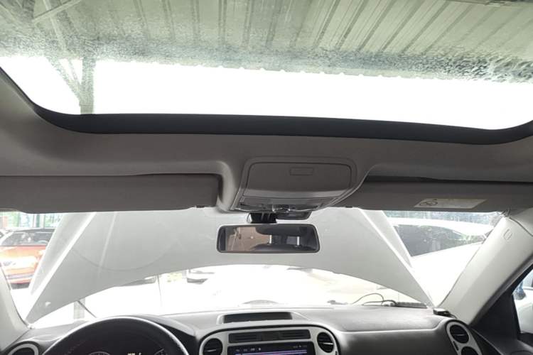 Used Volkswagen Tiguan 2017 300TSI Automatic Two-Wheel Drive Silk Road Comfort Edition Headliner