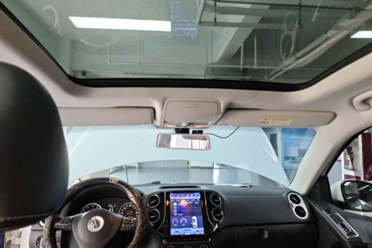 Used Volkswagen Tiguan 2017 300TSI Automatic Two-Wheel Drive Silk Road Comfort Edition Headliner
