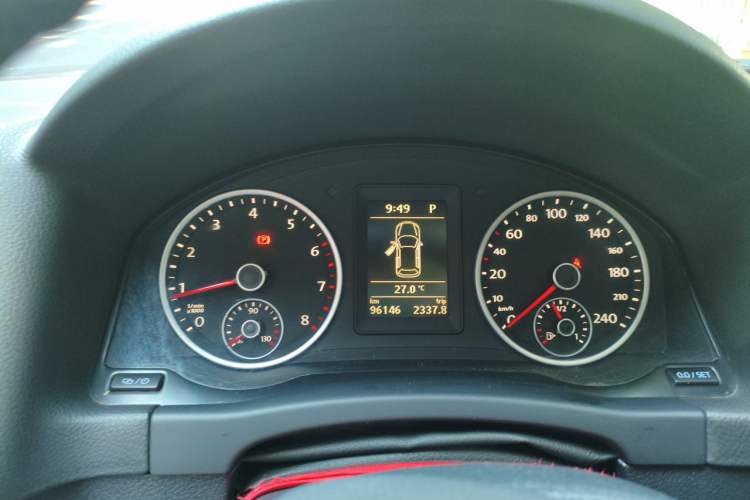 Used Volkswagen Tiguan 2017 300TSI Automatic Two-Wheel Drive Silk Road Comfort Edition Instrument Cluster