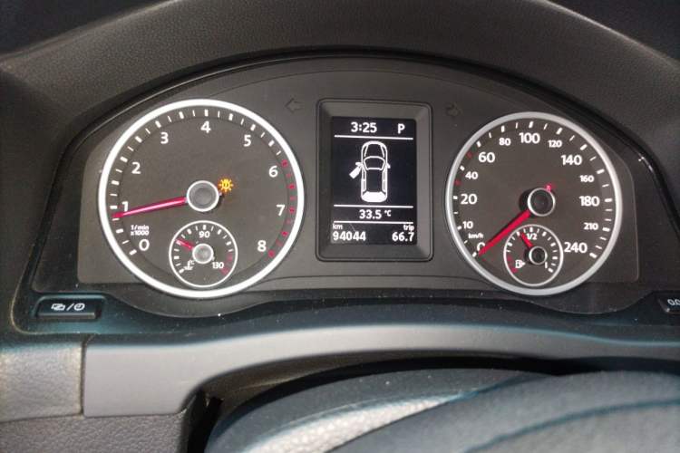Used Volkswagen Tiguan 2017 300TSI Automatic Two-Wheel Drive Silk Road Comfort Edition Instrument Cluster