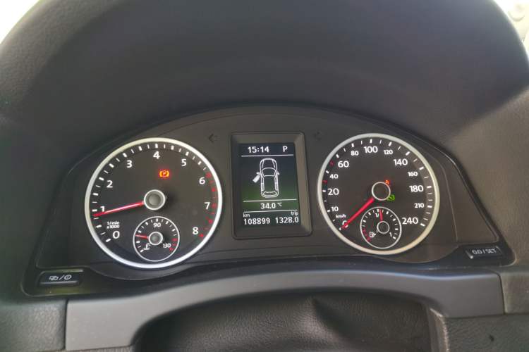Used Volkswagen Tiguan 2017 300TSI Automatic Two-Wheel Drive Silk Road Comfort Edition Instrument Cluster