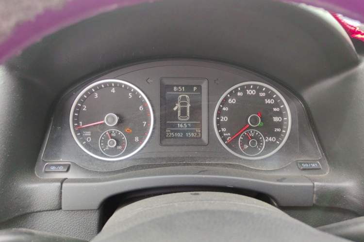 Used Volkswagen Tiguan 2017 300TSI Automatic Two-Wheel Drive Silk Road Comfort Edition Instrument Cluster