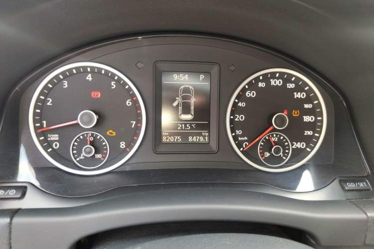 Used Volkswagen Tiguan 2017 300TSI Automatic Two-Wheel Drive Silk Road Comfort Edition Instrument Cluster
