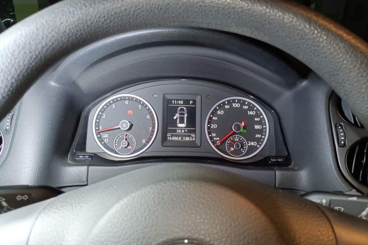 Used Volkswagen Tiguan 2017 300TSI Automatic Two-Wheel Drive Silk Road Luxury Edition Instrument Cluster