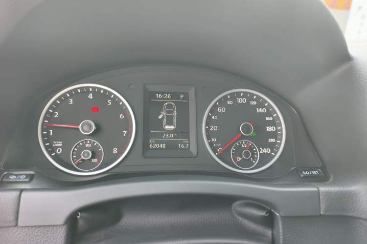 Used Volkswagen Tiguan 2017 300TSI Automatic Two-Wheel Drive Silk Road Luxury Edition Instrument Cluster