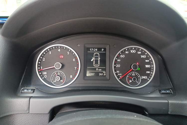 Used Volkswagen Tiguan 2017 300TSI Automatic Two-Wheel Drive Silk Road Comfort Edition Instrument Cluster