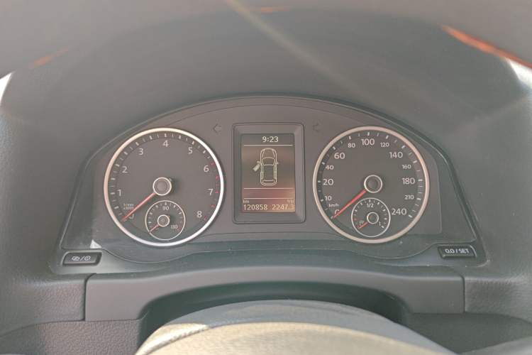 Used Volkswagen Tiguan 2017 300TSI Automatic Two-Wheel Drive Silk Road Luxury Edition Instrument Cluster