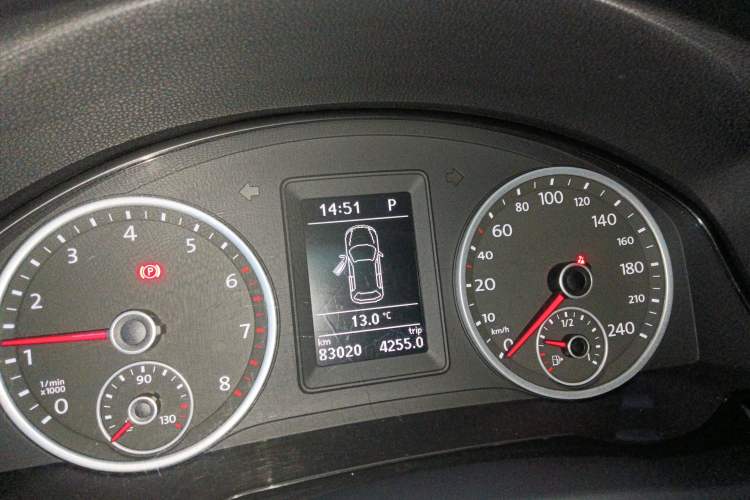Used Volkswagen Tiguan 2017 300TSI Automatic Two-Wheel Drive Silk Road Comfort Edition Instrument Cluster