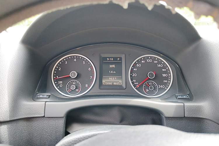 Used Volkswagen Tiguan 2017 300TSI Automatic Two-Wheel Drive Silk Road Luxury Edition Instrument Cluster
