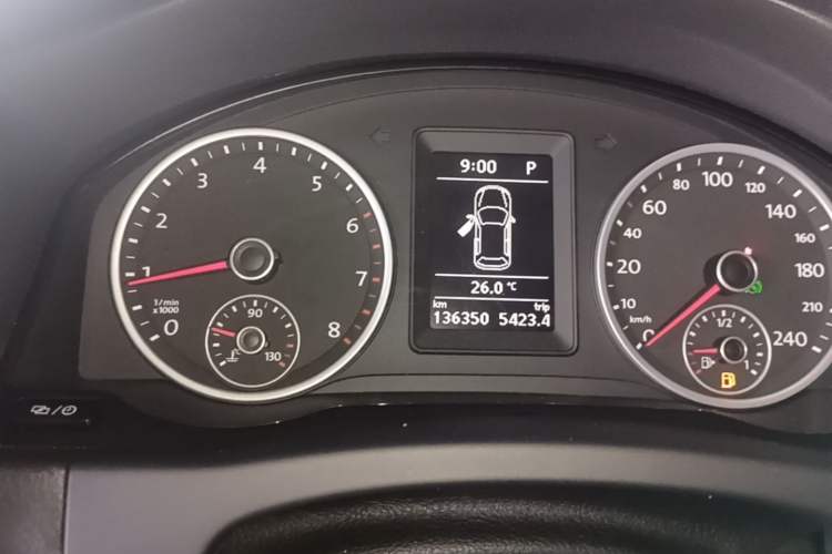 Used Volkswagen Tiguan 2017 300TSI Automatic Two-Wheel Drive Silk Road Comfort Edition Instrument Cluster