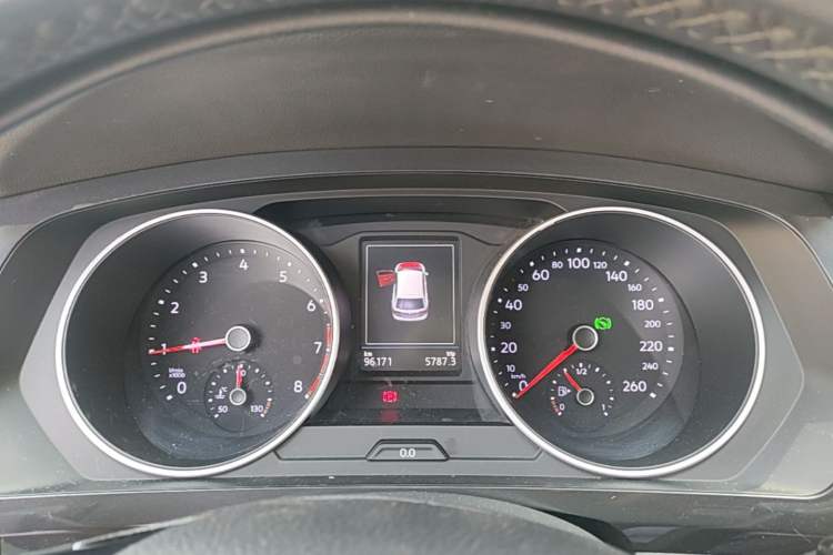 Used Volkswagen Tiguan 2017 280TSI Two-Wheel-Drive Elite Version Instrument Cluster