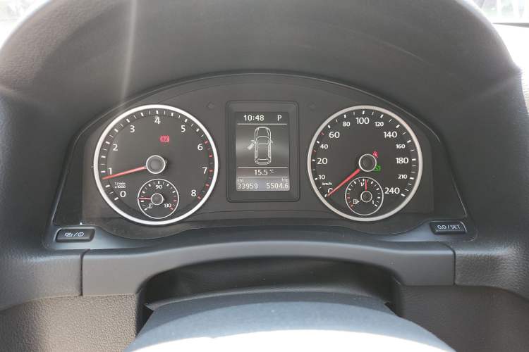 Used Volkswagen Tiguan 2017 300TSI Automatic Two-Wheel Drive Silk Road Luxury Edition Instrument Cluster