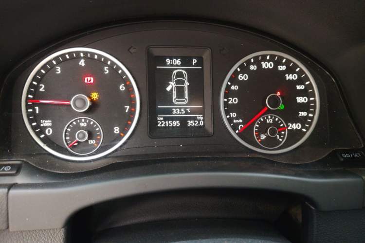 Used Volkswagen Tiguan 2017 300TSI Automatic Two-Wheel Drive Silk Road Luxury Edition Instrument Cluster